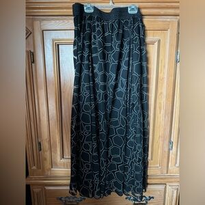 LAPIS Maxi Skirt EUC